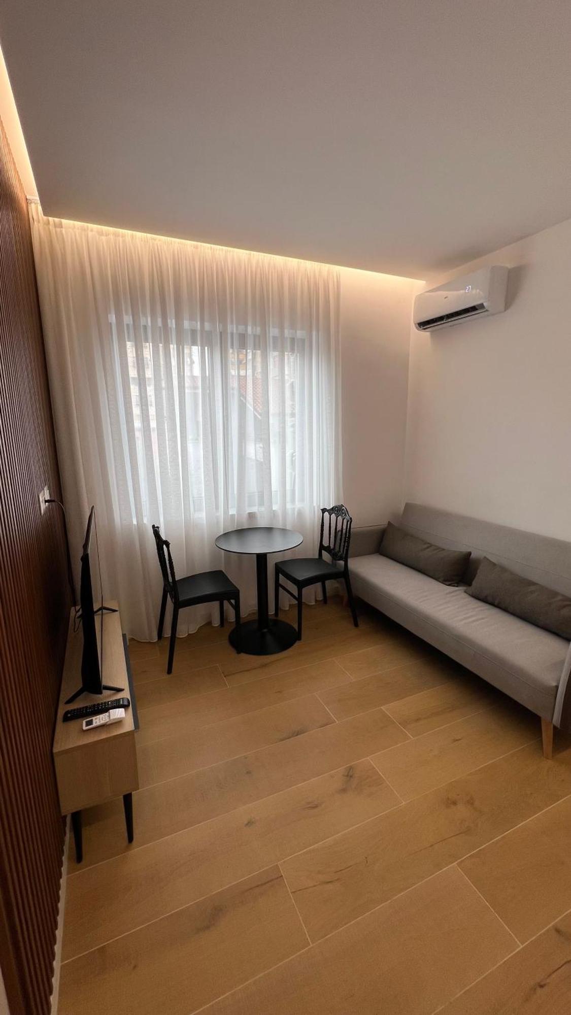 Tirana Central Apartments Bagian luar foto
