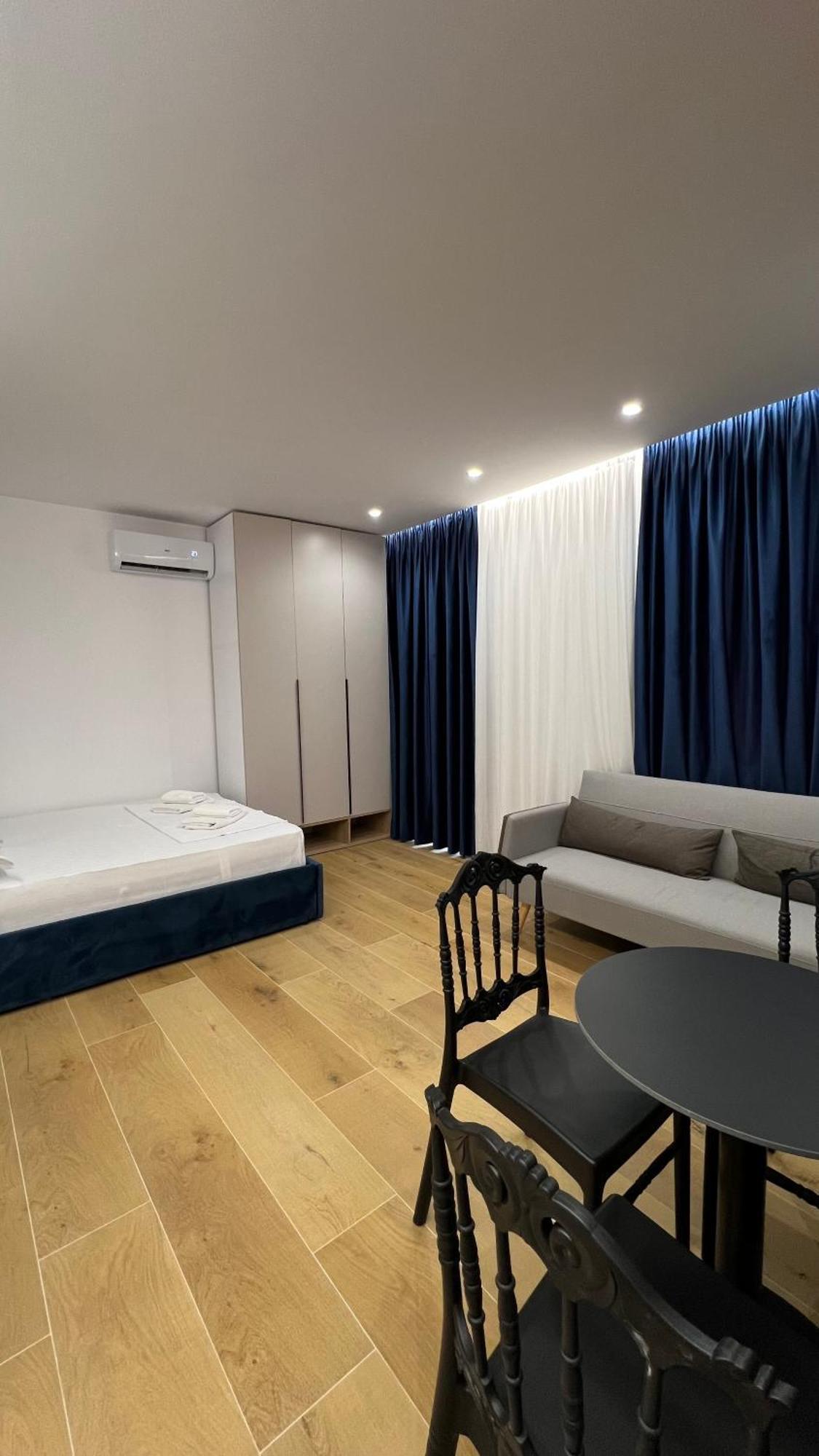 Tirana Central Apartments Bagian luar foto