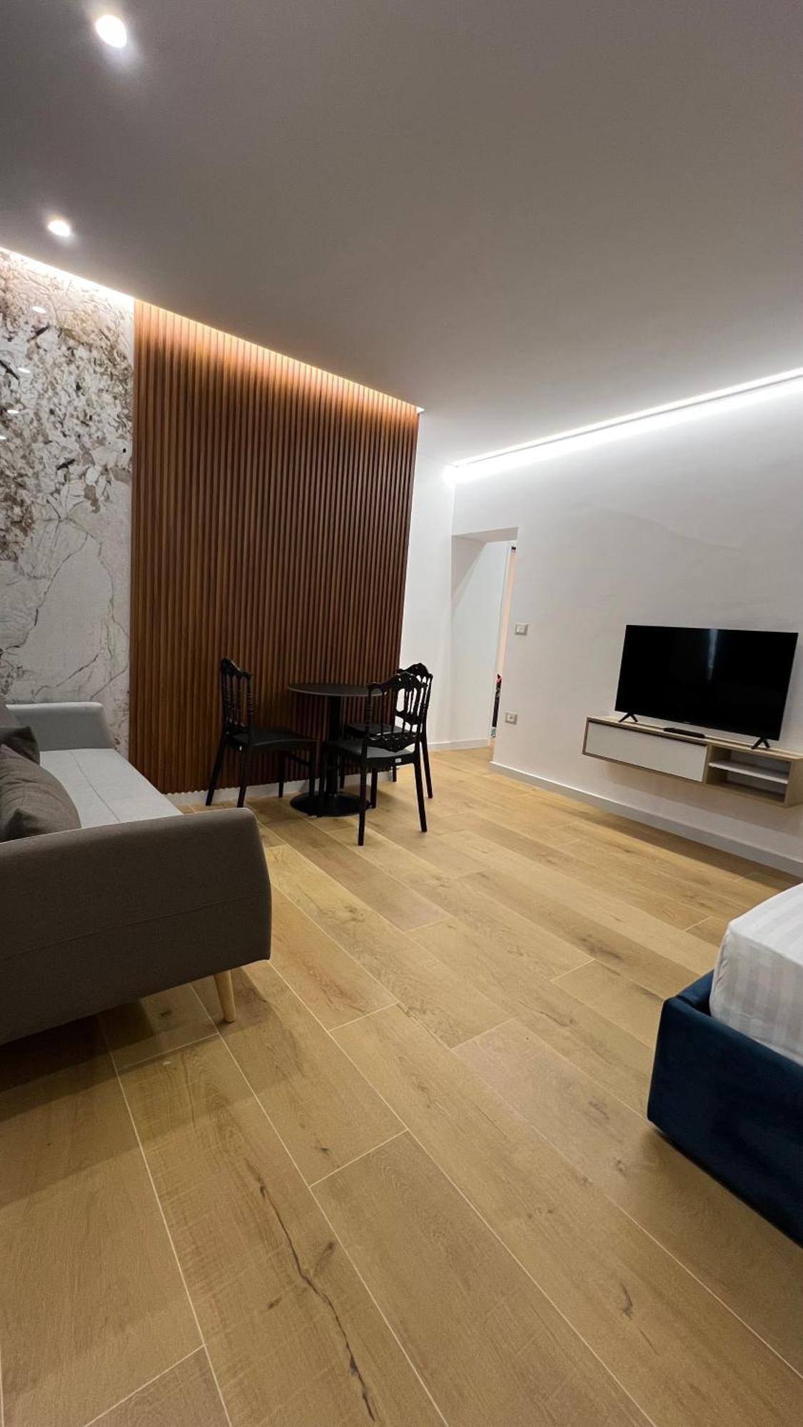Tirana Central Apartments Bagian luar foto